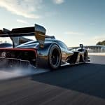 à haute vitesse, l’aileron arrière génère une force d’appui qui plaque la voiture de course au sol et améliore sa stabilité.